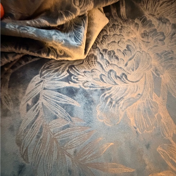 Christian Siriano Blue Velvet Floral Bird Curtains Set of 8 Panels 38” W x 84” L - Picture 12 of 14